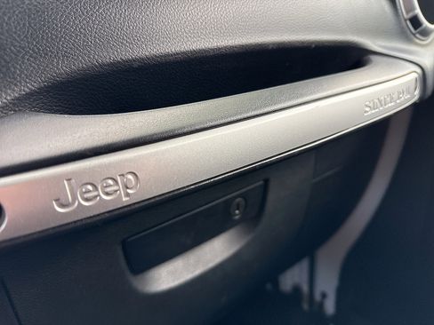 Used 2012 Jeep Wrangler Sahara AWD/4WD image 39