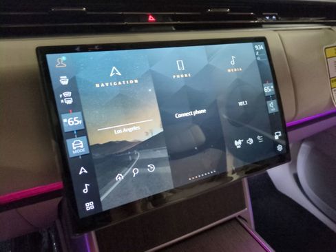 New 2026 Land Rover Range Rover SE AWD/4WD image 18