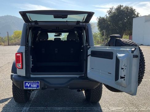 Certified 2024 Ford Bronco Black Diamond w/ Sasquatch Package image 17