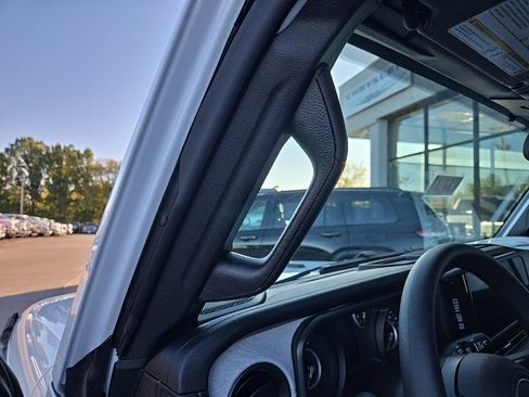 New 2026 Jeep Wrangler Sport AWD/4WD image 38