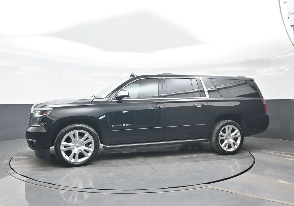 Used 2018 Chevrolet Suburban Premier AWD/4WD image 3