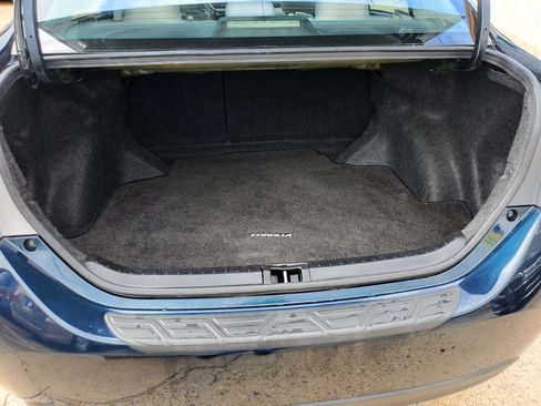 Used 2018 Toyota Corolla LE w/ Carpet Mat Package (TMS) FWD image 58