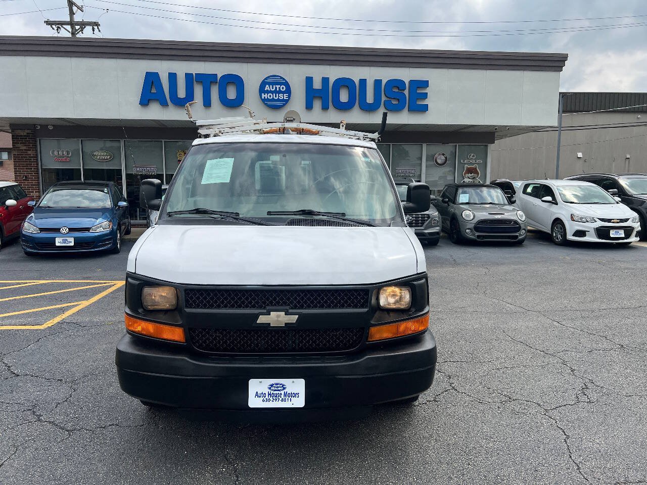 Used 2012 Chevrolet Express 2500 w/ Cold Climate Package RWD image 2