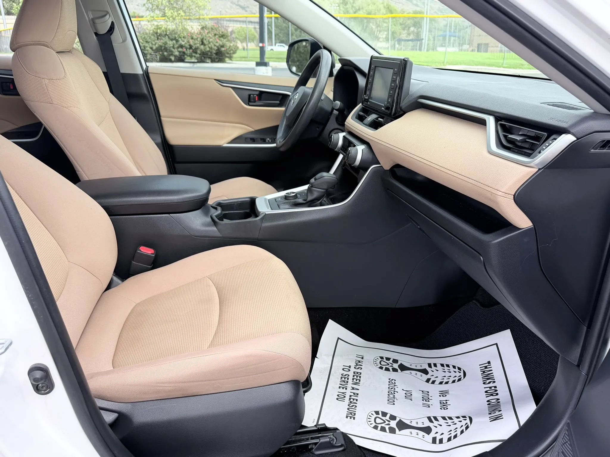 Used 2021 Toyota RAV4 LE AWD/4WD image 13