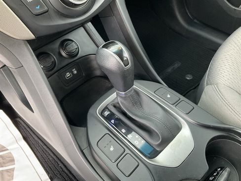 Used 2018 Hyundai Santa Fe Sport w/ 2.4L Value Package 02 FWD image 28