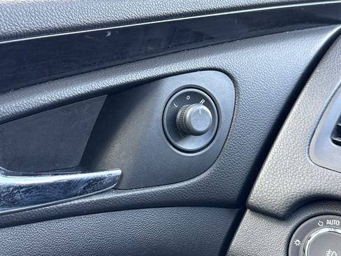 Used 2013 Buick Regal Leather image 17