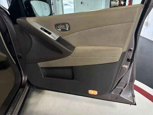 Used 2010 Nissan Murano S image 25