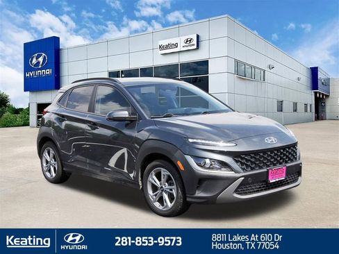 Certified 2022 Hyundai Kona SEL w/ Convenience Package FWD image 3