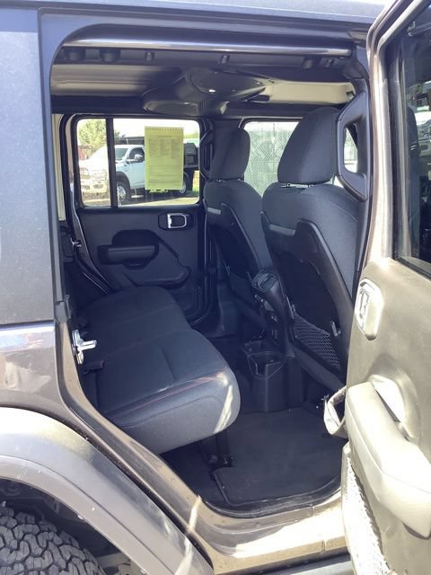 Certified 2025 Jeep Wrangler Unlimited Rubicon AWD/4WD image 18