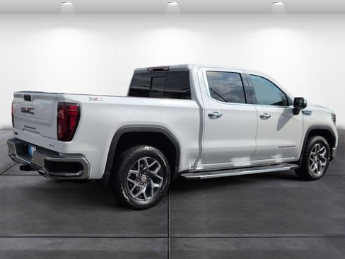 Used 2024 GMC Sierra 1500 SLT w/ SLT Premium Plus Package image 5