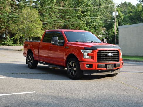 Used 2017 Ford F150 XLT w/ Equipment Group 302A Luxury AWD/4WD image 9