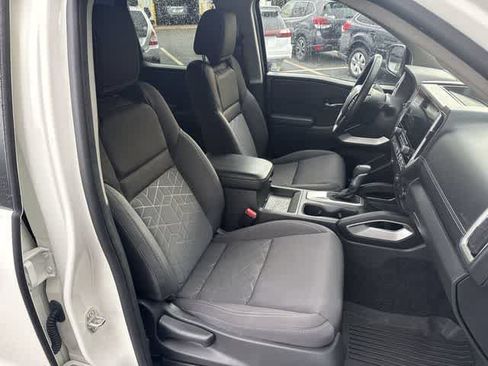 Used 2025 Nissan Frontier SV RWD image 19