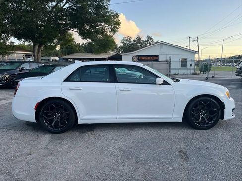 Used 2020 Chrysler 300 S RWD image 4