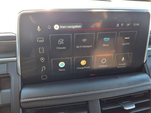 Used 2023 GMC Yukon AT4 image 8