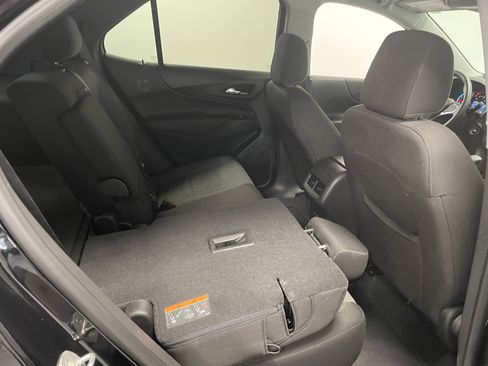 Used 2023 Chevrolet Equinox LT image 24