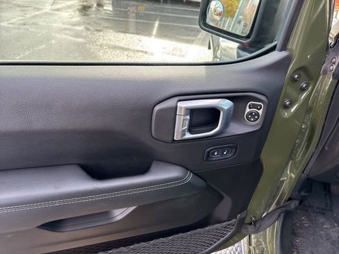 Used 2022 Jeep Wrangler Unlimited Sahara 4xe image 11