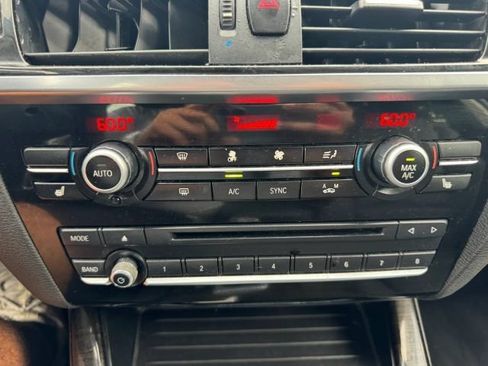 Used 2017 BMW X3 xDrive28i AWD/4WD image 16