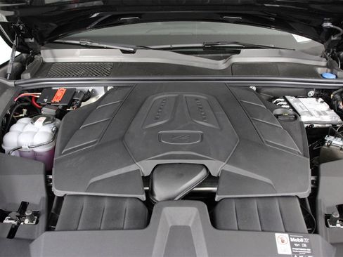 New 2026 Porsche Cayenne image 19