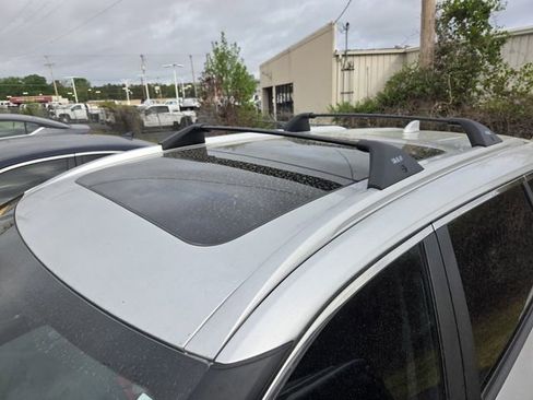 Used 2023 Nissan Rogue SV w/ SV Premium B Package image 4