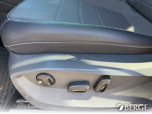 Used 2022 Volkswagen Taos SE image 24