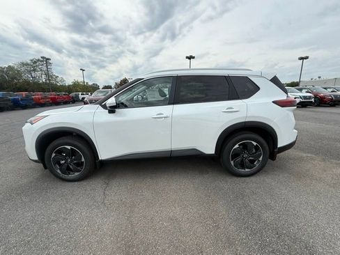 New 2026 Nissan Rogue SV w/ SV Premium Package image 8
