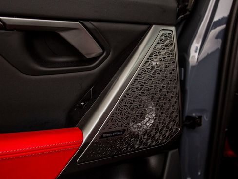 Certified 2025 BMW M5 w/ Carbon Package image 26