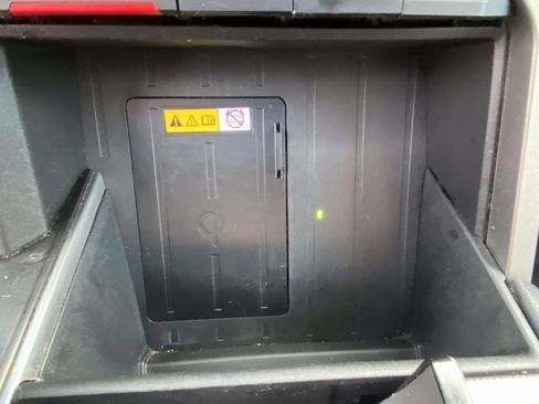 Used 2024 Toyota Sequoia Limited image 24