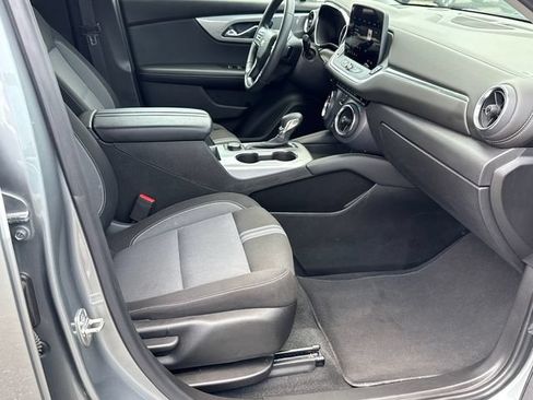 Used 2025 Chevrolet Blazer LT AWD/4WD image 13