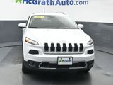 Used 2017 Jeep Cherokee Limited image 3