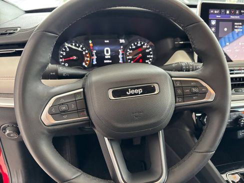 Used 2025 Jeep Compass Limited AWD/4WD image 28