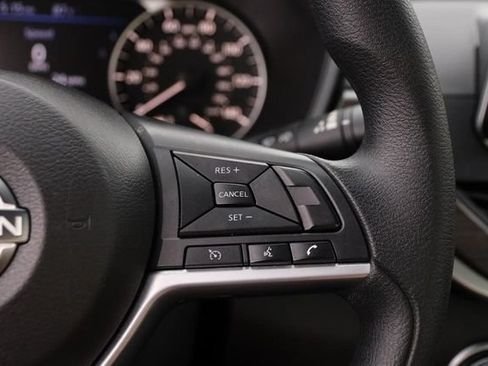 Certified 2025 Nissan Altima 2.5 SV FWD image 12