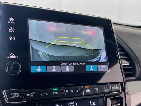 Used 2023 Honda Odyssey Touring image 14
