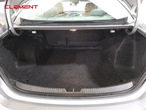 Used 2024 Chevrolet Malibu LT image 9