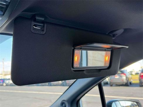 Certified 2022 Toyota Sienna XSE image 32