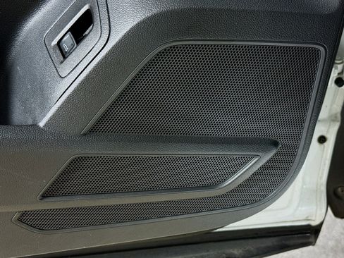 Used 2022 Volkswagen Atlas Cross Sport SEL Premium R-Line image 22