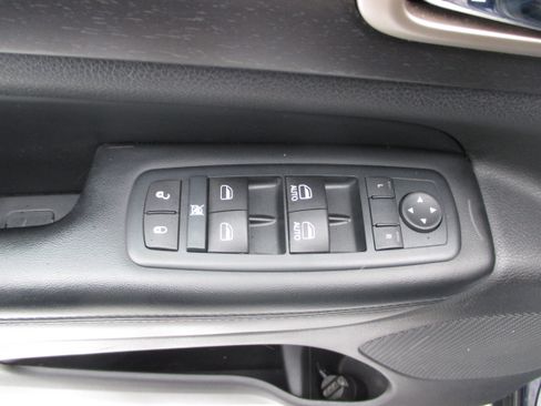 Used 2016 Jeep Grand Cherokee Laredo w/ Quick Order Package 23E image 13