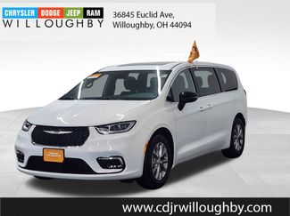 Used 2026 Chrysler Pacifica Limited 360° Tour