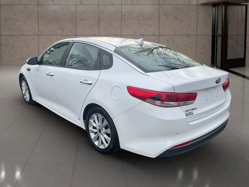 Used 2018 Kia Optima LX w/ 17" Alloy Wheels Package image 4