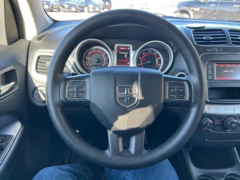 Used 2018 Dodge Journey SE image 13