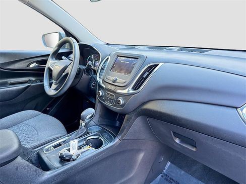 Used 2024 Chevrolet Equinox LT image 28