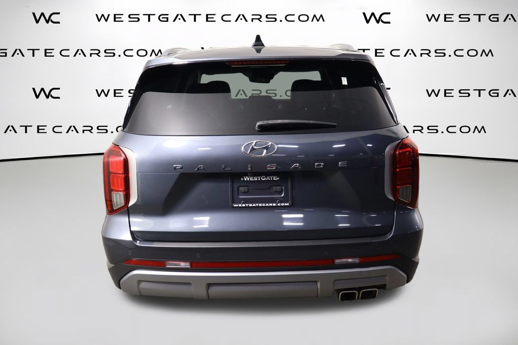 Used 2024 Hyundai Palisade SEL FWD image 4