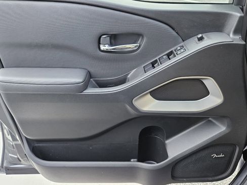 Used 2024 Nissan Frontier SV w/ SV Convenience Package image 16