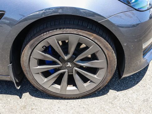 Used 2022 Tesla Model 3 Long Range AWD/4WD image 14