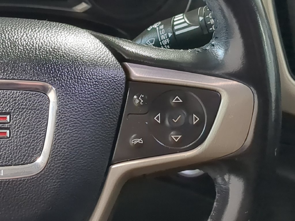 Used 2019 GMC Terrain Denali w/ Advanced Safety Package AWD/4WD image 23