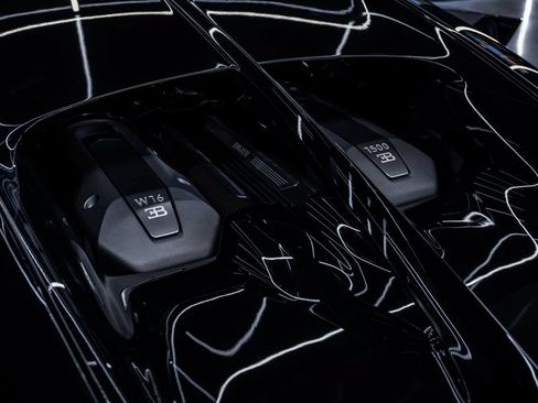 Used 2018 Bugatti Chiron AWD/4WD image 25
