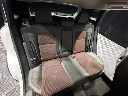 Used 2025 Nissan Kicks SR FWD image 18