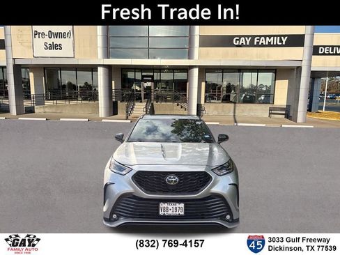 Used 2024 Toyota Highlander XSE FWD image 2
