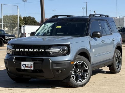New 2025 Ford Bronco Sport Outer Banks w/ Outer Banks Tech Package+ image 32
