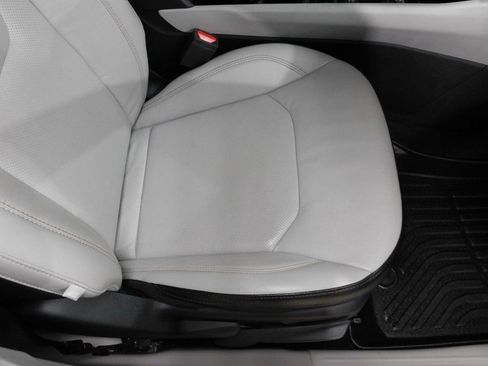 Used 2022 Jeep Compass Limited image 96