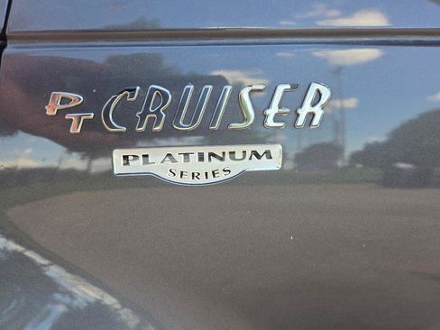 Used 2004 Chrysler PT Cruiser Limited FWD image 31